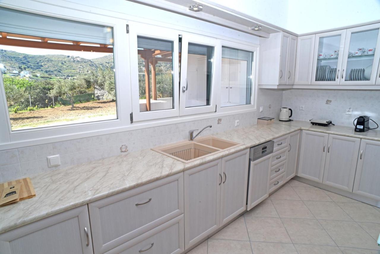 Bernie House 2 Apartment Melanes Ngoại thất bức ảnh